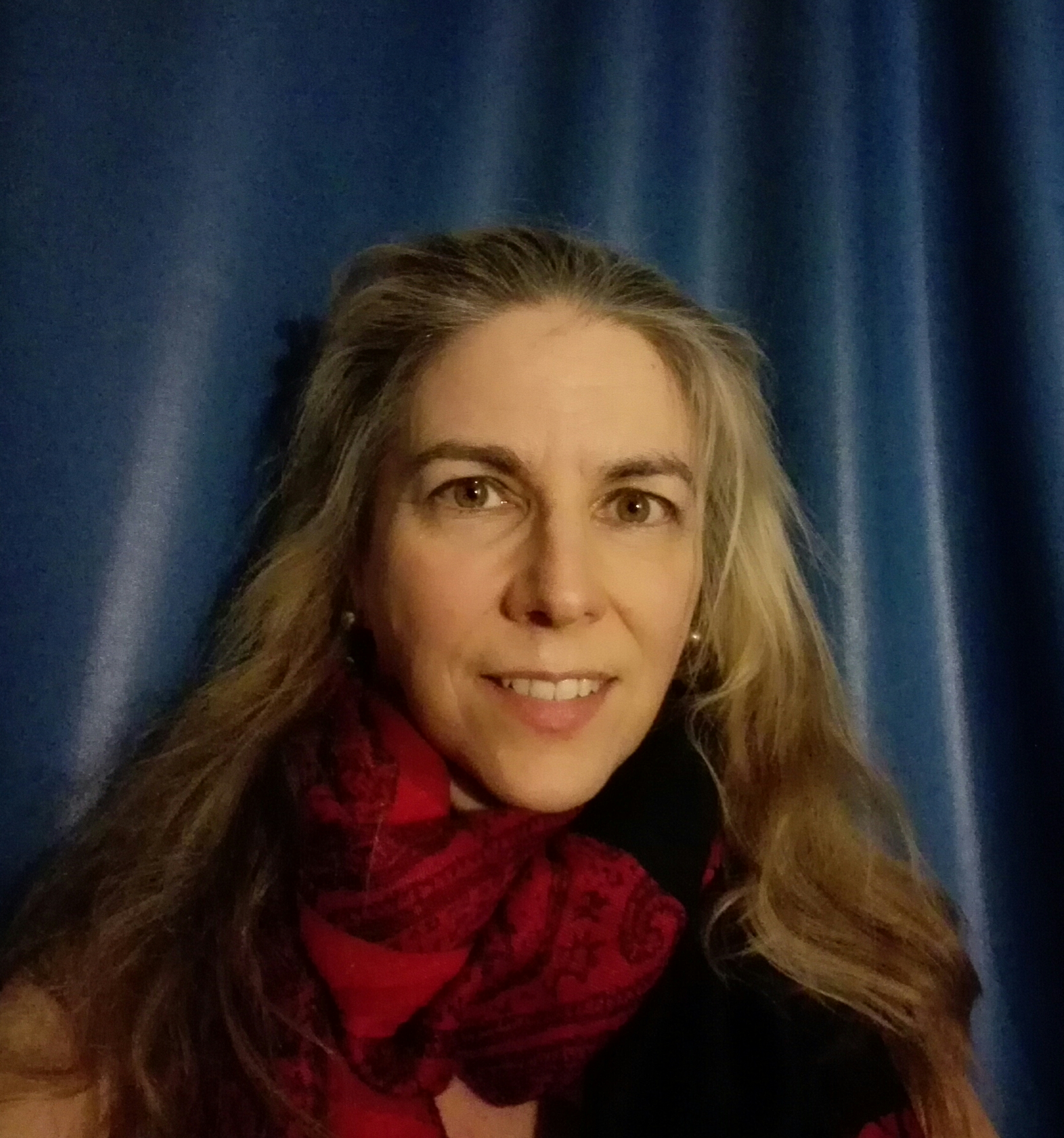 Portretfoto Hilde Gee.